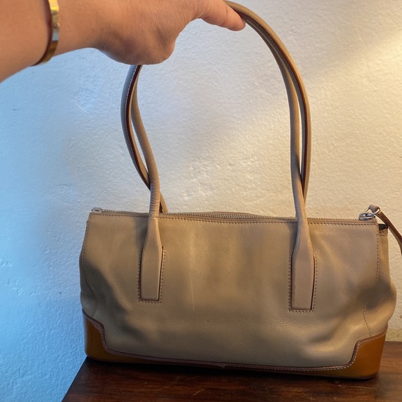 Vintage 90’s PRADA Handbag *HARD to FIND* - Picture 4 of 10